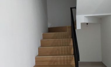 Rmh minimalis 2 lantai siap huni dijagakarsa,Jaksel