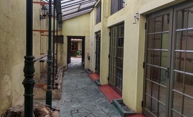 Interesante inmueble comercial + vivienda en venta en Lomas de Zamora