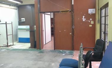 Interesante inmueble comercial + vivienda en venta en Lomas de Zamora