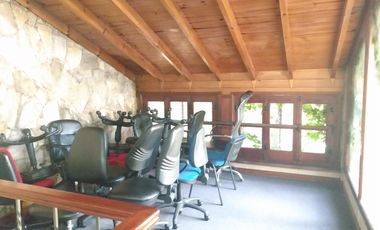 Interesante inmueble comercial + vivienda en venta en Lomas de Zamora