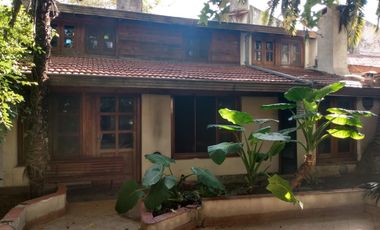 Interesante inmueble comercial + vivienda en venta en Lomas de Zamora