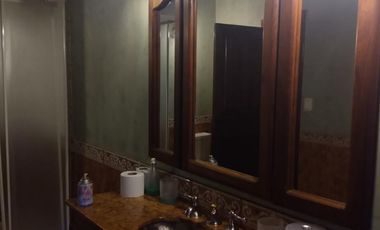 Interesante inmueble comercial + vivienda en venta en Lomas de Zamora