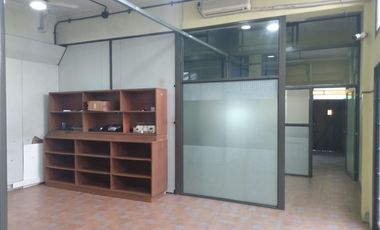 Interesante inmueble comercial + vivienda en venta en Lomas de Zamora
