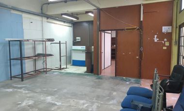 Interesante inmueble comercial + vivienda en venta en Lomas de Zamora