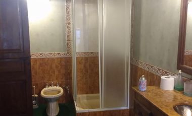 Interesante inmueble comercial + vivienda en venta en Lomas de Zamora