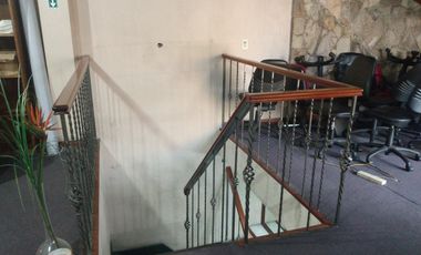 Interesante inmueble comercial + vivienda en venta en Lomas de Zamora