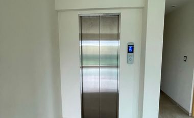 EN RENTA DEPARTAMENTO DE LUJO ALTOZANO MODERNO NUEVO CON VISTA