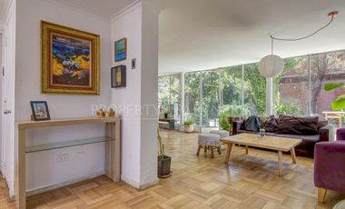 Casa en venta en sector Pedro de Valdivia Norte, cercano a Mall Costanera Center