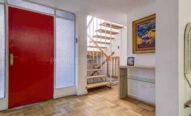 Casa en venta en sector Pedro de Valdivia Norte, cercano a Mall Costanera Center