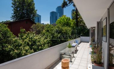 Casa en venta en sector Pedro de Valdivia Norte, cercano a Mall Costanera Center