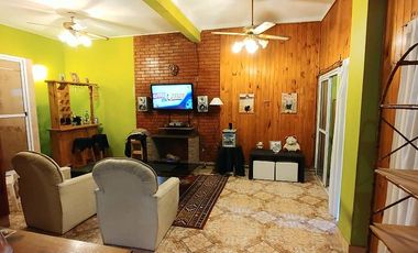 Departamento Tipo Casa en venta en Lanus Este