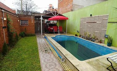 Departamento Tipo Casa en venta en Lanus Este