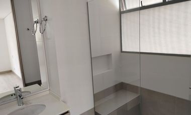 apartamento en arriendo/venta en loma el chocho. Cod A9432597