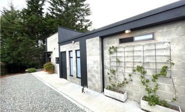 Hermosa y acogedora casa en el bosque!