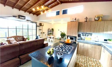 Hermosa y acogedora casa en el bosque!