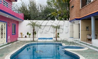 Quintas en Venta en La Boca