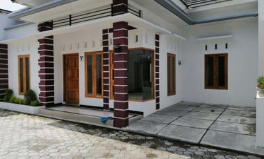 Rumah baru dalam cluster Wirosaban kodya Yogyakarta