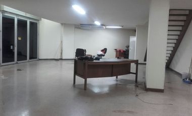 edificio en arriendo en catercol. Cod A6696477