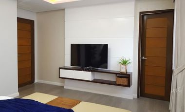 Quezon City Townhouse 4BR 3carpark inside subdiv nr LungCntr