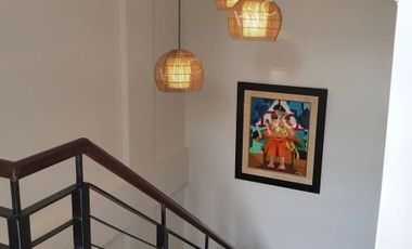 Quezon City Townhouse 4BR 3carpark inside subdiv nr LungCntr