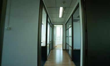 Oficina en Arriendo en Torre Paris/ Metro Los Leones