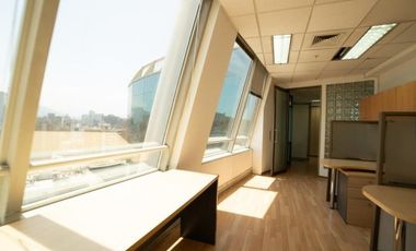 Oficina en Arriendo en Torre Paris/ Metro Los Leones