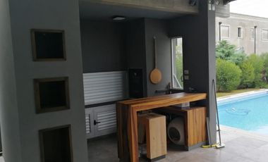 Casa minimalista en Nuevo Quilmes