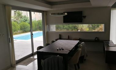 Casa minimalista en Nuevo Quilmes