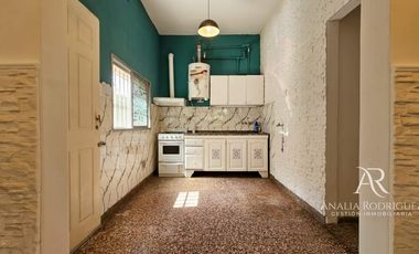 ALQUILER – PH / DEPARTAMENTO TIPO CASA - 3 AMBIENTES AL FRENTE – SIN EXPENSAS – ENTRADA INDEPENDIENTE – BOULOGNE