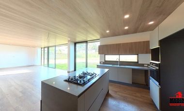 casa en venta en alto de las palmas. Cod V5563