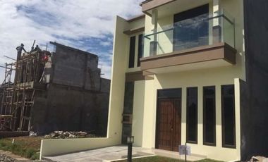 Cluster 2 lantai murah lokasi pinggir jalan dicibinong,bogor