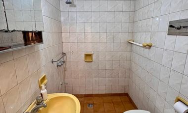 Casa de 3 AMBIENTES ubicada a 50 metros de la Avenida Monteverde
