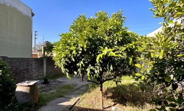 Casa de 3 AMBIENTES ubicada a 50 metros de la Avenida Monteverde