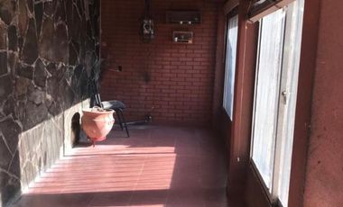 Casa en gran lote Posibilidad de construcción duplex