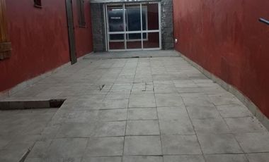 SE VENDE CASA GRANDE EN ZONA INTERMEDIA