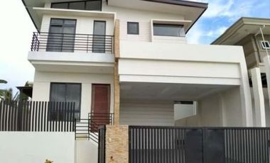 FOR SALE HOUSE AND LOT READY TO OCCUPY 3BEDROOMS  IN ORCHID HILLS SUBD FRONTING AIRPORT