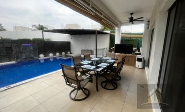 Villa en Paraíso Country Club