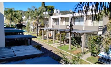 SE VENDE DUPLEX 2 DORMITORIOS