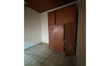 Ph Casa en Planta Baja  3 ambientes con patio y parrilla