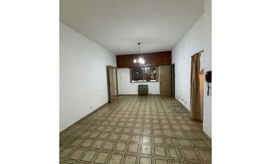 Ph Casa en Planta Baja  3 ambientes con patio y parrilla