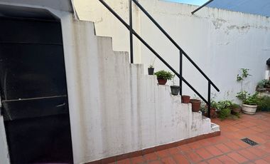 Ph Casa en Planta Baja  3 ambientes con patio y parrilla