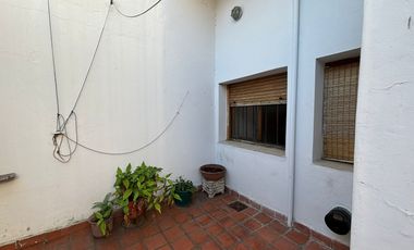 Ph Casa en Planta Baja  3 ambientes con patio y parrilla