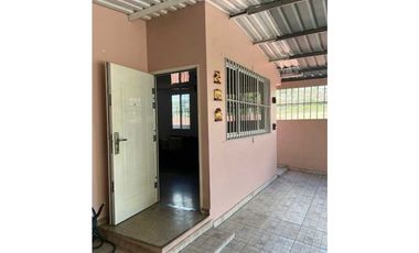 VENTA DE CASA VILLA LUCRE 3 RE, 170 m2