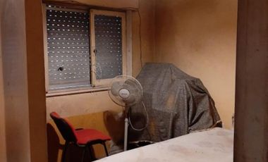 CASA PH DE 3 AMBIENTES A RECICLAR C/ COCHERA EN VENTA - MORON CENTRO