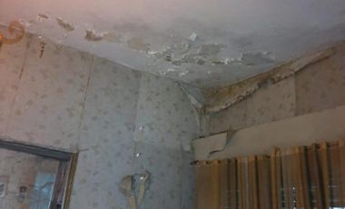 CASA PH DE 3 AMBIENTES A RECICLAR C/ COCHERA EN VENTA - MORON CENTRO