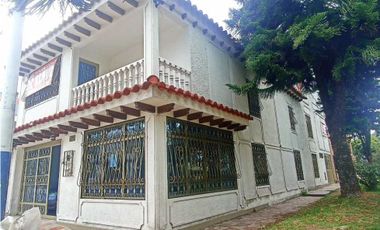 Venta casa esquinera con ubicación estrategica