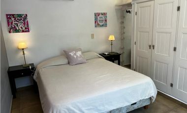 CARILO - AVESTRUZ Y ROBLES - CASA EN VENTA.