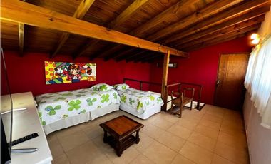 CARILO - AVESTRUZ Y ROBLES - CASA EN VENTA.