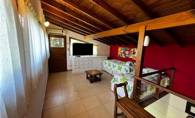 CARILO - AVESTRUZ Y ROBLES - CASA EN VENTA.