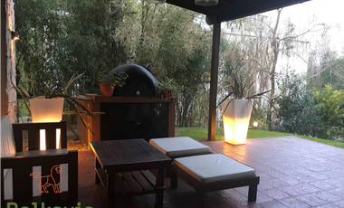 CARILO - AVESTRUZ Y ROBLES - CASA EN VENTA.